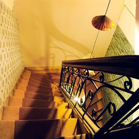 Queen Homestay フエ エクステリア 写真