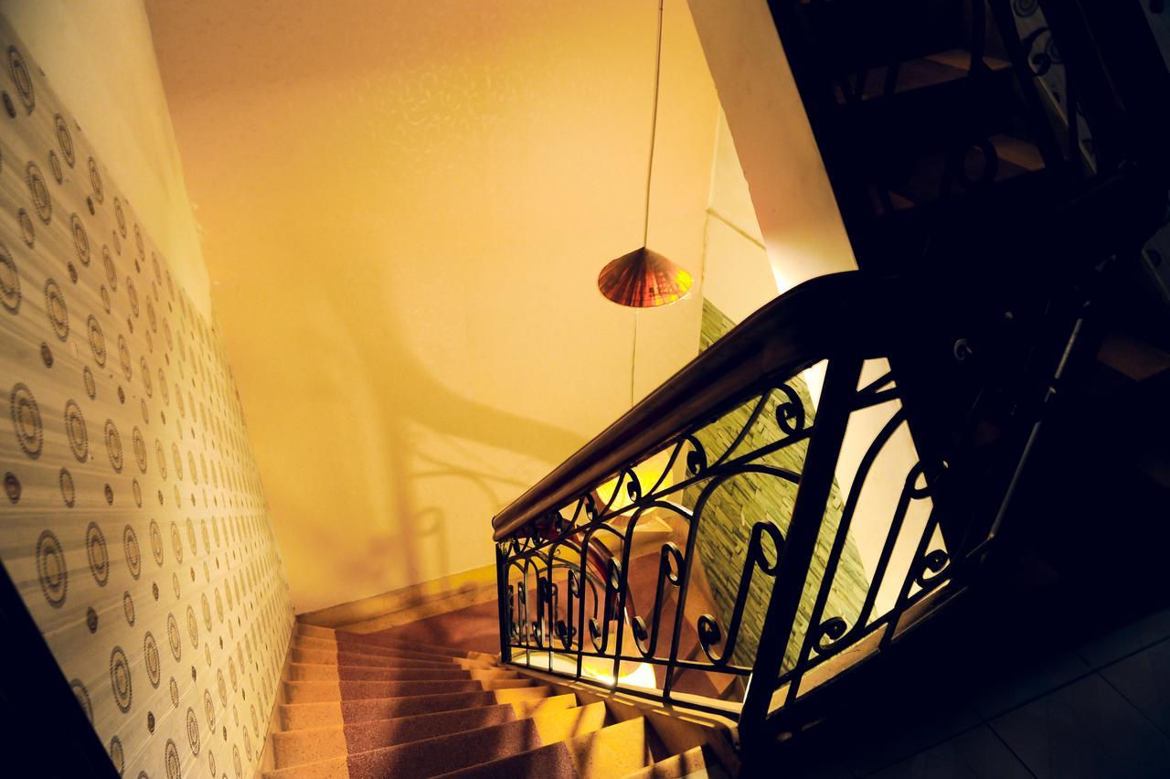 Queen Homestay フエ エクステリア 写真