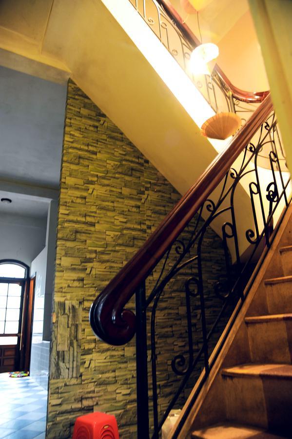 Queen Homestay フエ エクステリア 写真